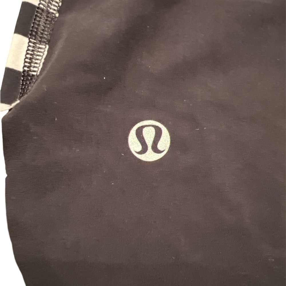 Lululemon - Picture 4 of 5